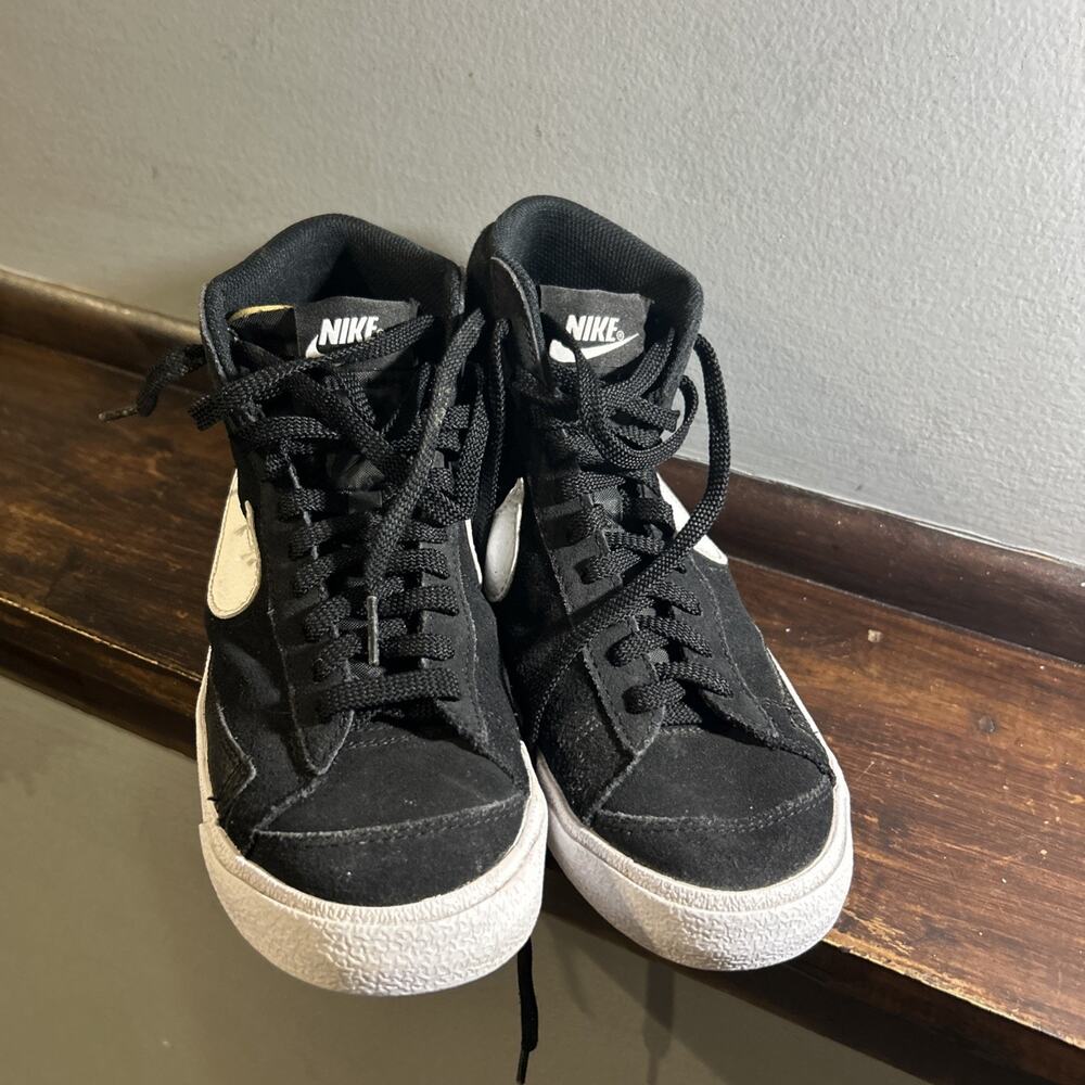 Nike Blazer Mid 77 Women's Trainers US 7.5 Black Mid Top Sneakers